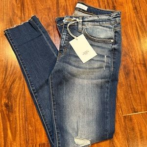 Kancan Distressed skinny jeans, NWT